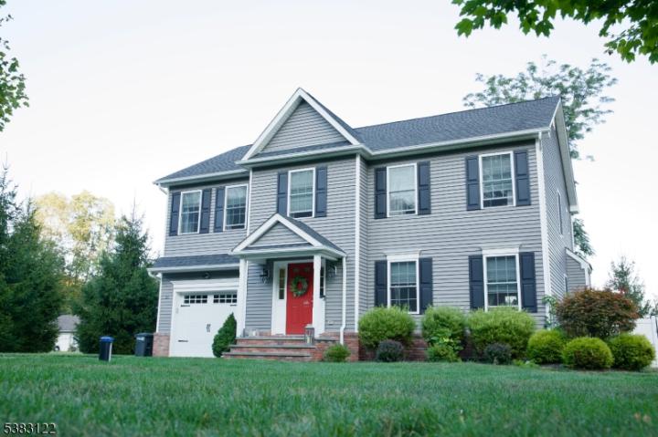Photo of 31 Emmans Road, Roxbury NJ