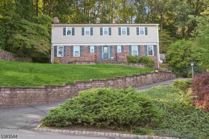 Photo of 93 Ormont Road, Chatham NJ