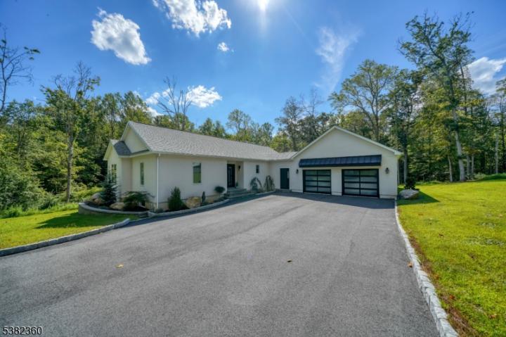 Photo of 43 Old Mill Road, Mendham NJ