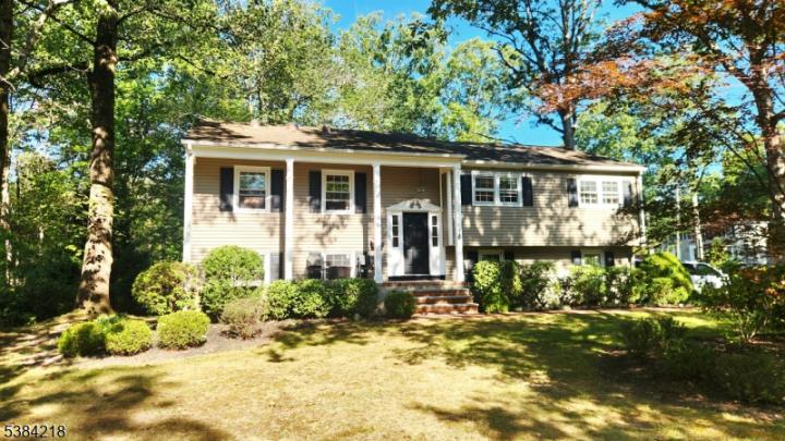 Photo of 2 Hadley Way, Morris NJ