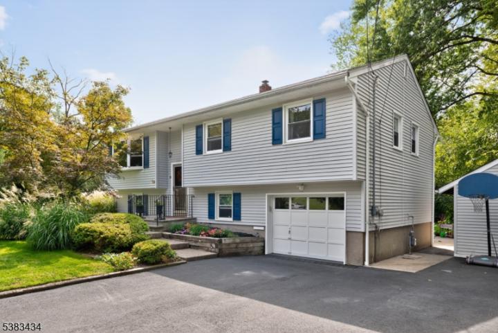 Photo of 4 Rathbun Road, Montville NJ