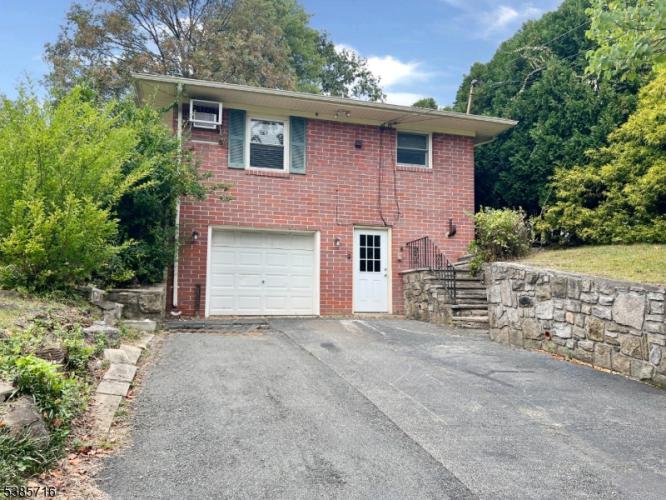 Photo of 505 Logan Drive, Roxbury NJ