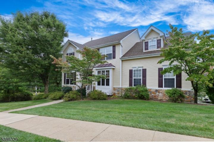 Photo of 1 Crestview Drive, Mount Olive NJ