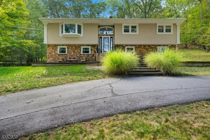 Photo of 11 Glenbourne Drive, Boonton NJ