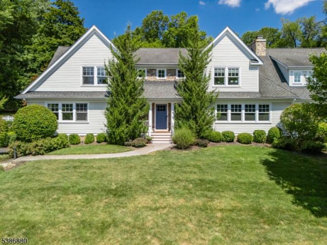 Photo of 18 Ridge Road, Chatham NJ