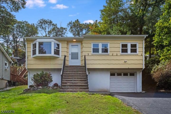 Photo of 29 Condict Road, Roxbury NJ