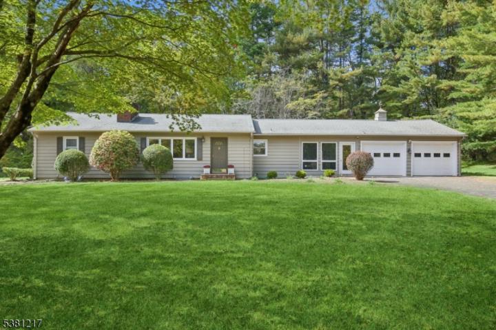 Photo of 76 Ironia Road, Mendham NJ