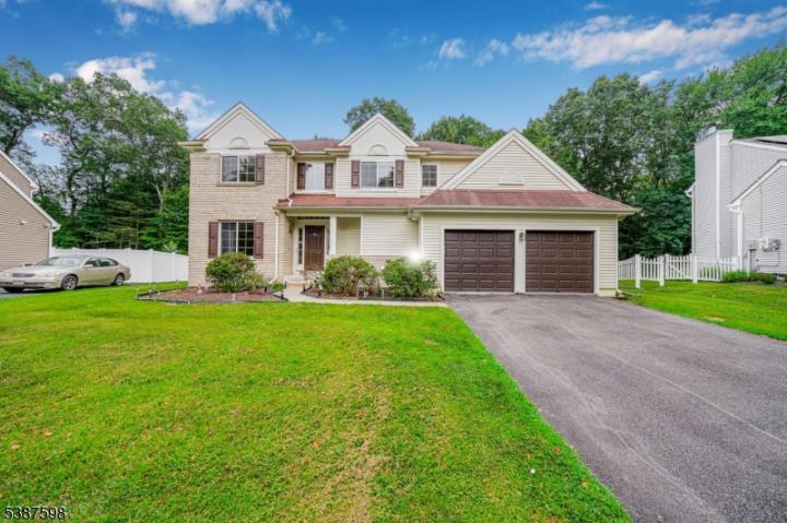 Photo of 38 Crestwood Circle, Mount Olive NJ