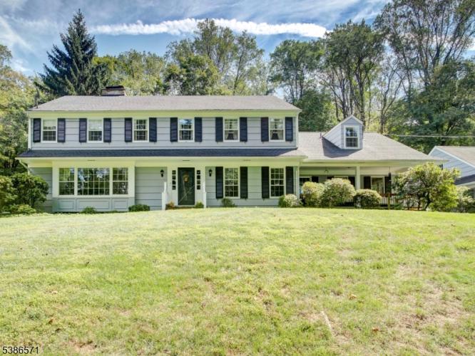 Photo of 82 Roxiticus Road, Mendham NJ