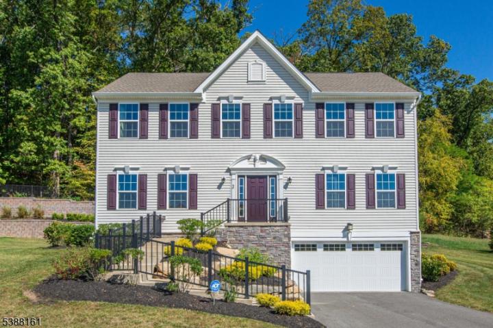 Photo of 2 Zachary Drive, Roxbury NJ