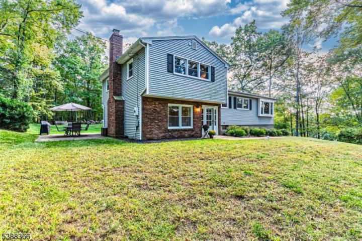 Photo of 9 Whitman Drive, Denville NJ