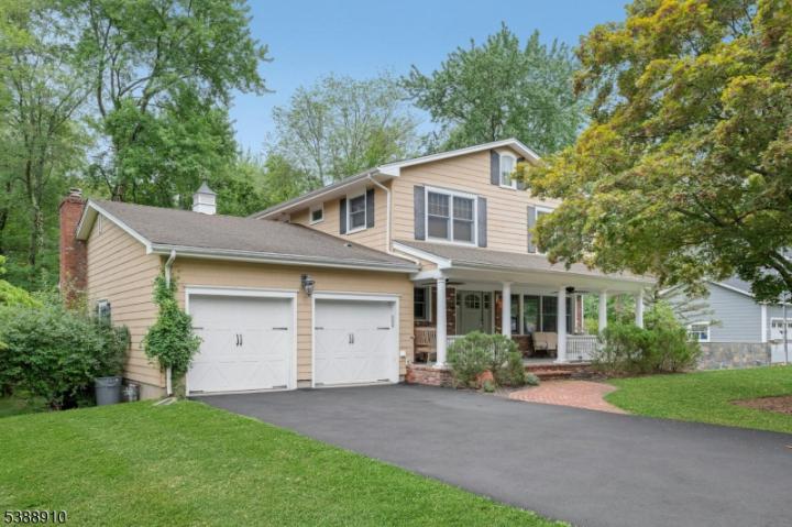 Photo of 6 Fox Road, Montville NJ