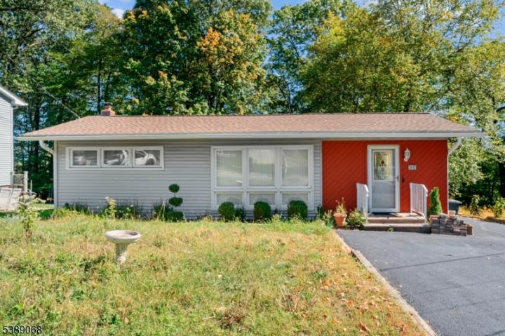 Photo of 53 White Meadow Road