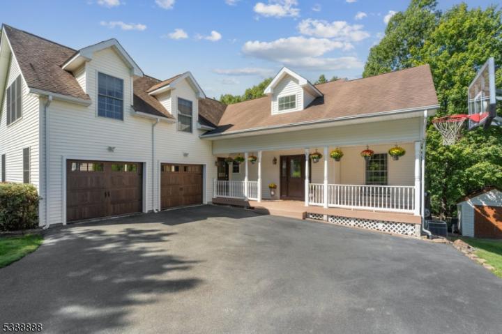 Photo of 5 Skyler Court, Jefferson NJ