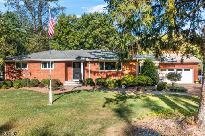 Photo of 218 Beacon Hill Road, Washington NJ
