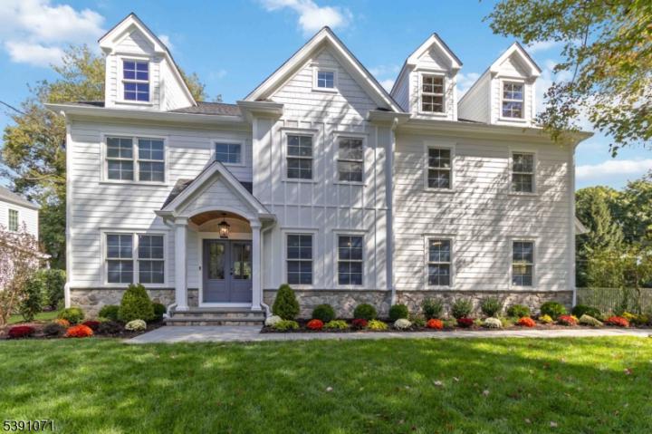 Photo of 2 Whitman Drive, Chatham NJ
