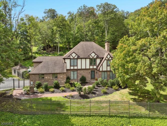Photo of 143 Beacon Hill Road, Washington NJ
