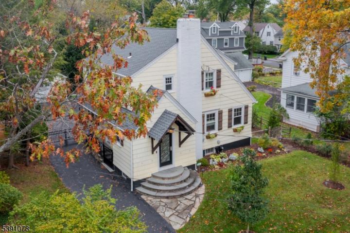 Photo of 21 Garden Avenue, Chatham NJ