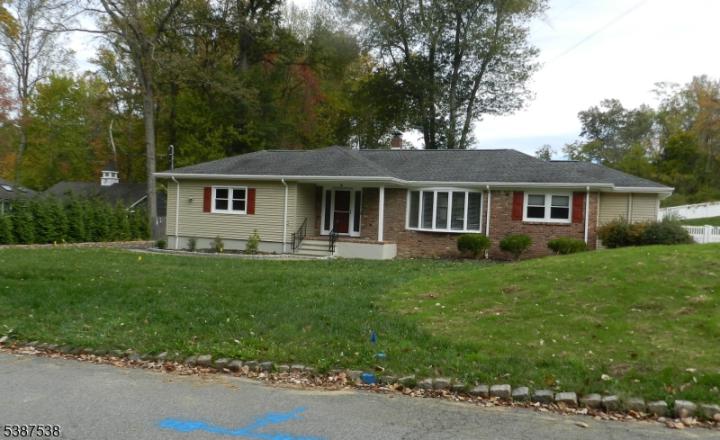 Photo of 6 Crestwood Road, Long Hill NJ