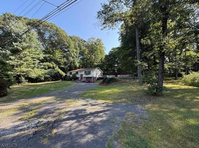 Photo of 8 Abbott Drive, Jefferson NJ