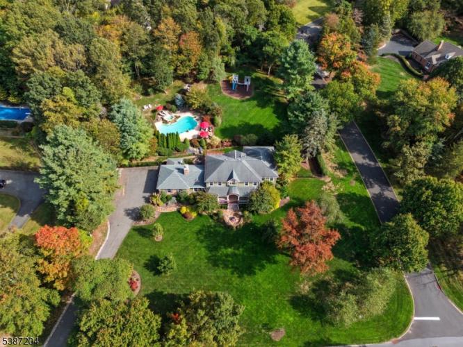 Photo of 38 Old Farmstead Road, Chester NJ