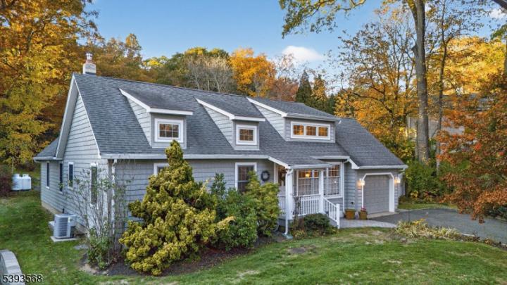 Photo of 33 Shawnee Parkway