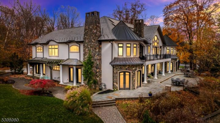 Photo of 15 Auriemma Court, Roxbury NJ