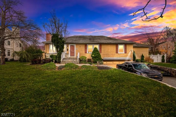 Photo of 163 Briarwood Road, Florham Park NJ