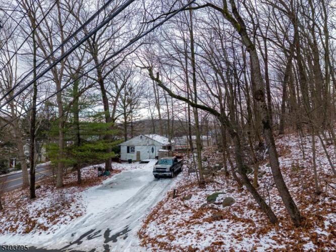 Photo of 45 W Shawnee Trail, Jefferson NJ