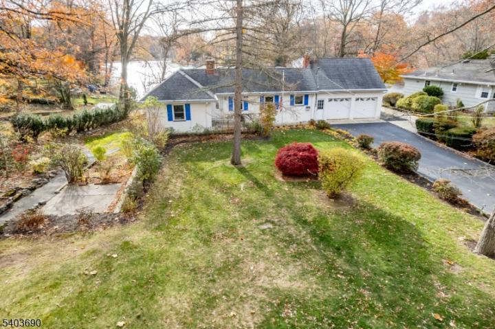 Photo of 23 Cabot Lane, Kinnelon NJ