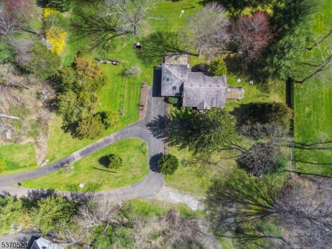 Photo of 685 Shunpike Road, Chatham NJ