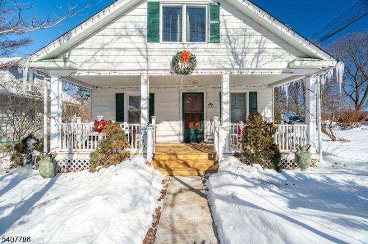 Photo of 18 Elycroft Avenue E