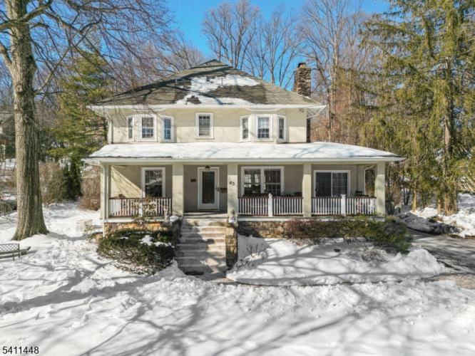 Photo of 43 Howell Road, Mountain Lakes NJ