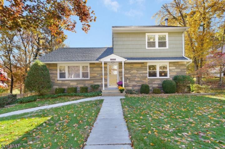 Photo of 13 Paderewski Road