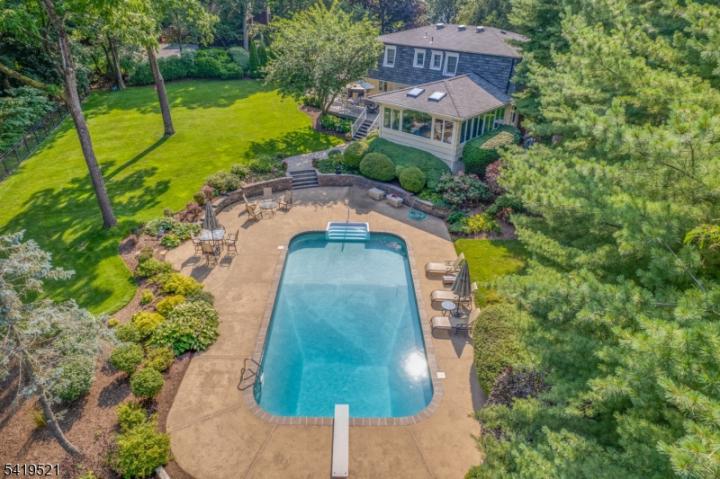 Photo of 29 Candace Lane, Chatham NJ