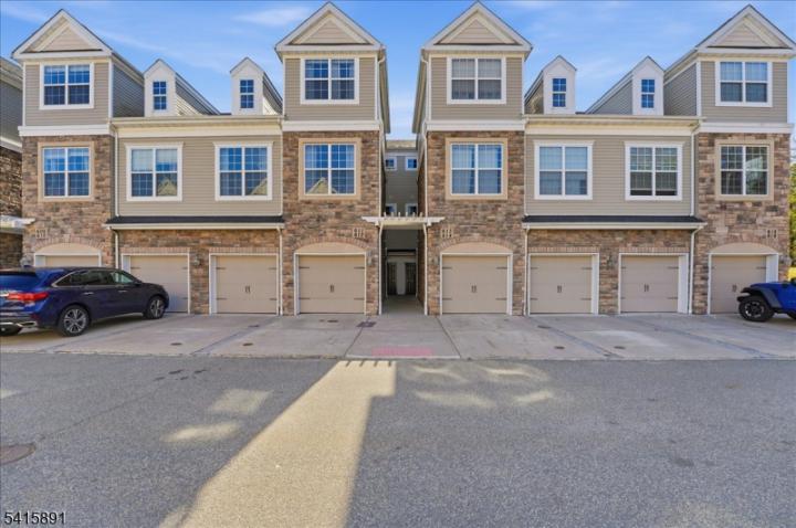 Photo of 612 Lopez Lane