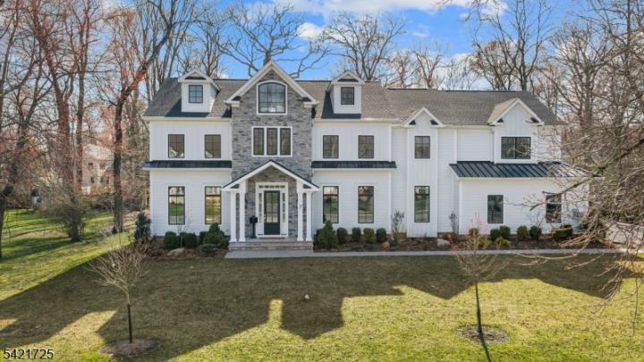 Photo of 7 Woodcrest Road