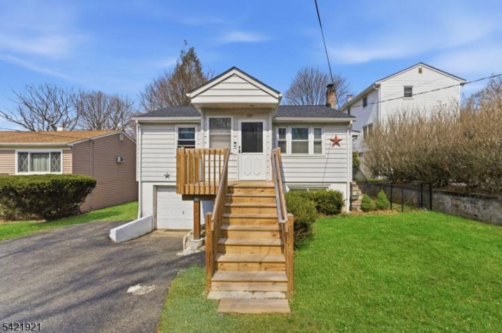 Photo of 537 Rogers Drive