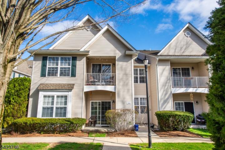 Photo of 366 Cambridge Drive