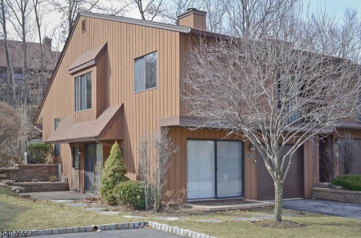 Photo of 748 Upperway