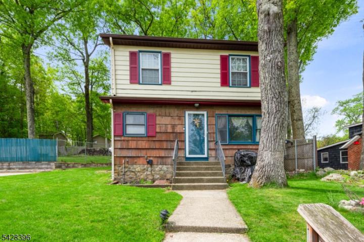 Photo of 19 E Shore Road
