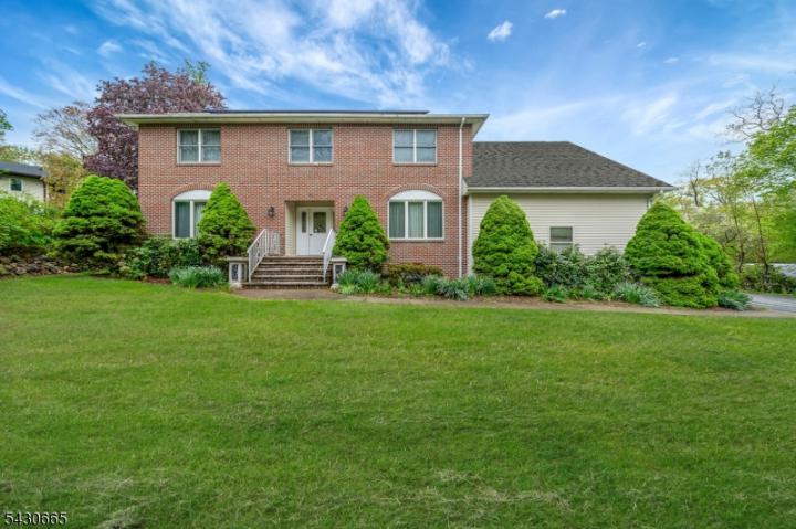 Photo of 11 Ledgerock Court