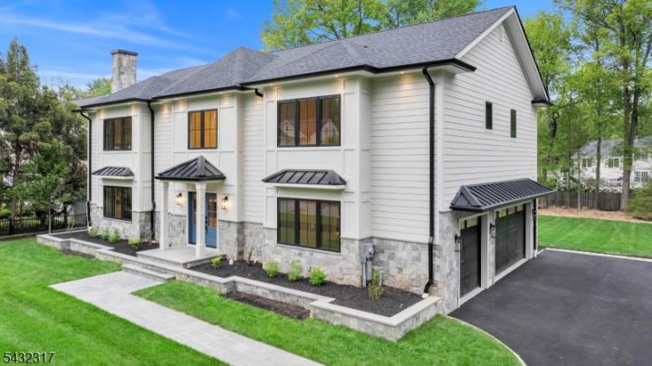 Photo of 266 Brooklake Road