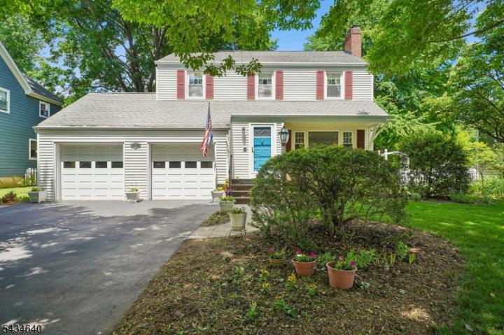 Photo of 20 West End Avenue