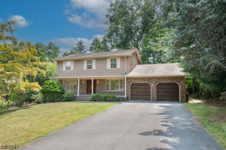 Photo of 20 Whitewood Drive
