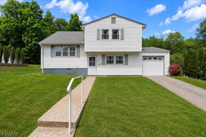 Photo of 173 E Central Avenue