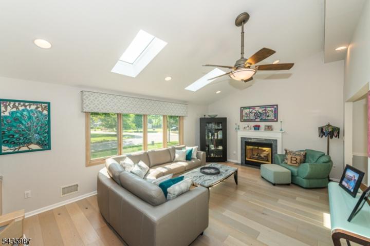 Photo of 22 Woodbine Trail