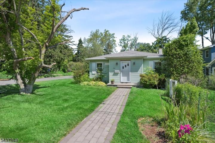 Photo of 40 Maple Lane, Parsippany Troy Hills NJ