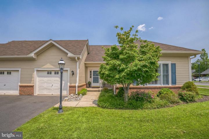 Photo of 1 Hedge Row Road, Princeton NJ