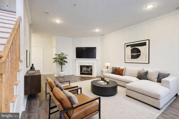 Photo of 100 Forest Drive, Piscataway NJ